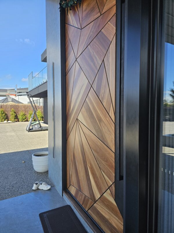 SR2900 - Sorrento Geometric Entrance Door - Image 4